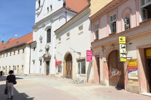 Plynové potrubí na Josefské je vyměněno a k nám se dostanete bez omezení!